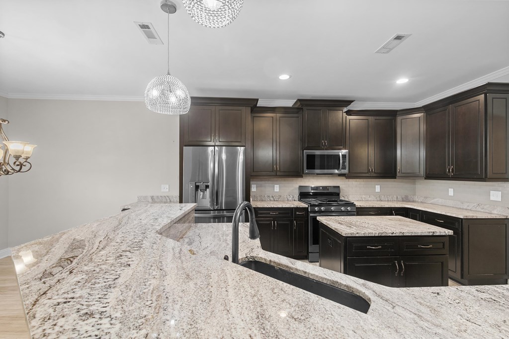 217 Glen Oaks