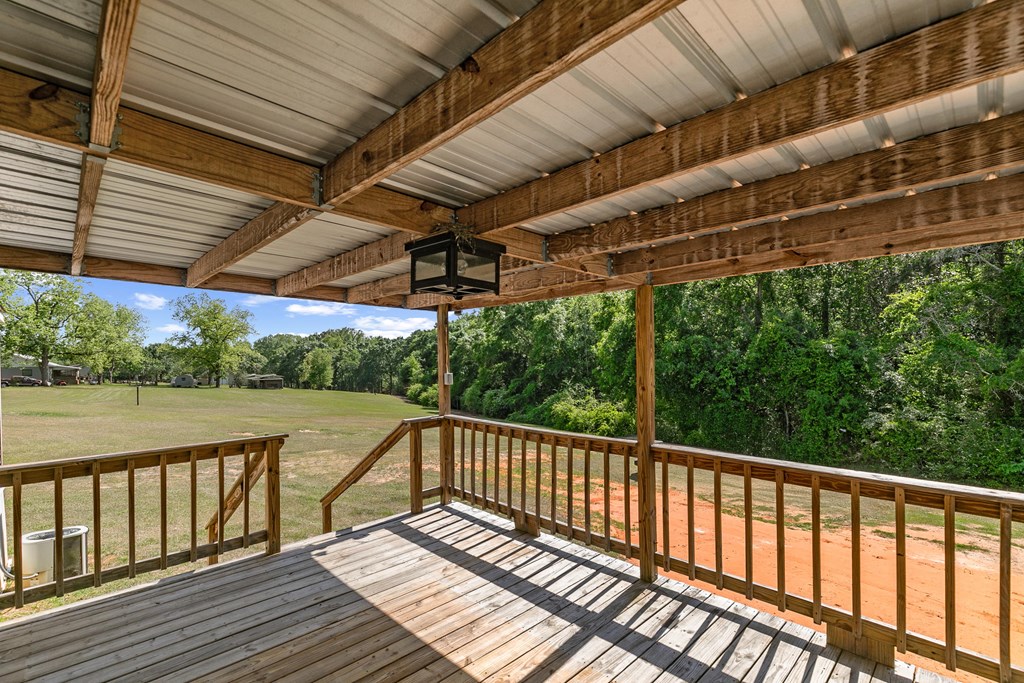 1048 Hubbard Road