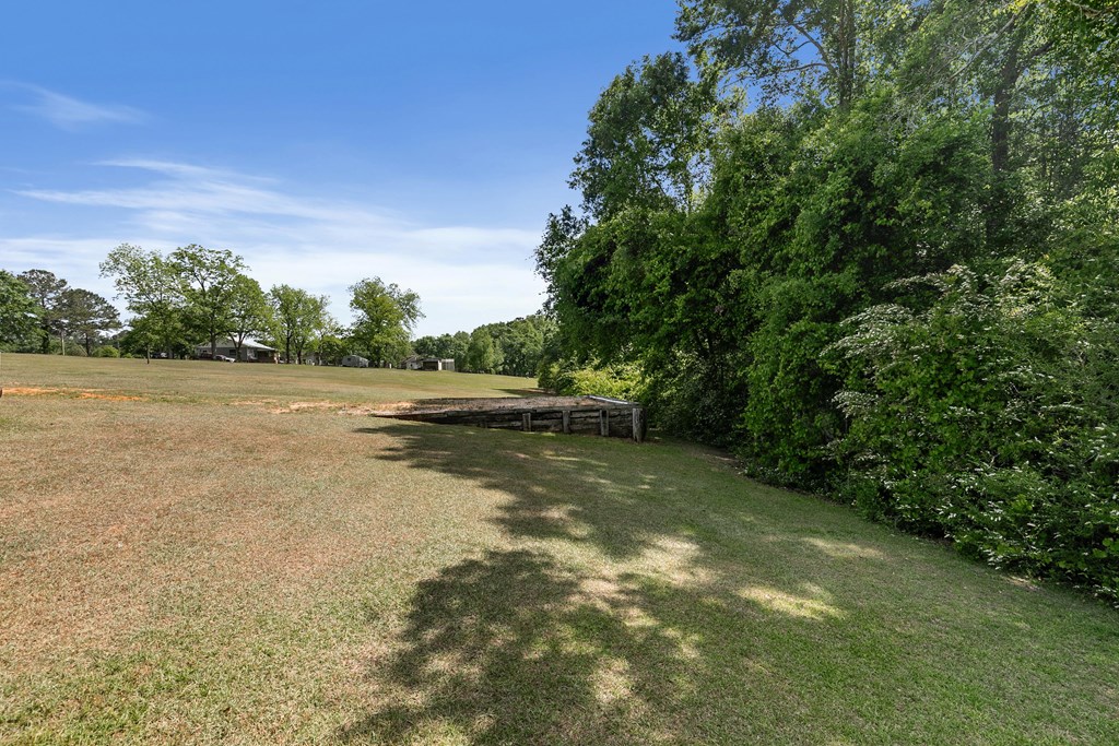 1048 Hubbard Road