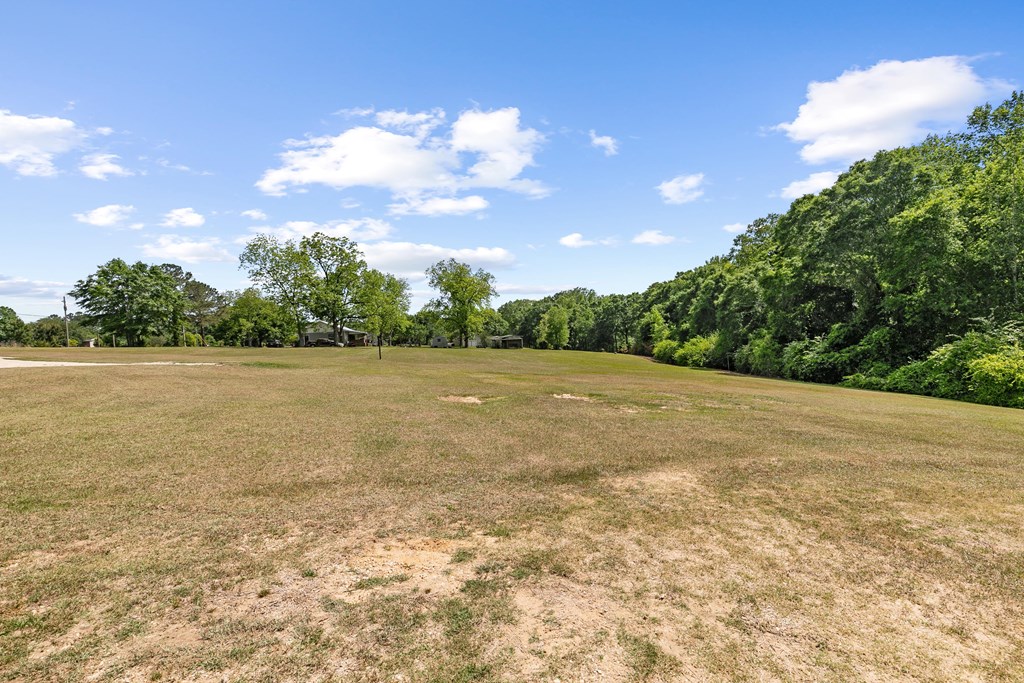 1048 Hubbard Road