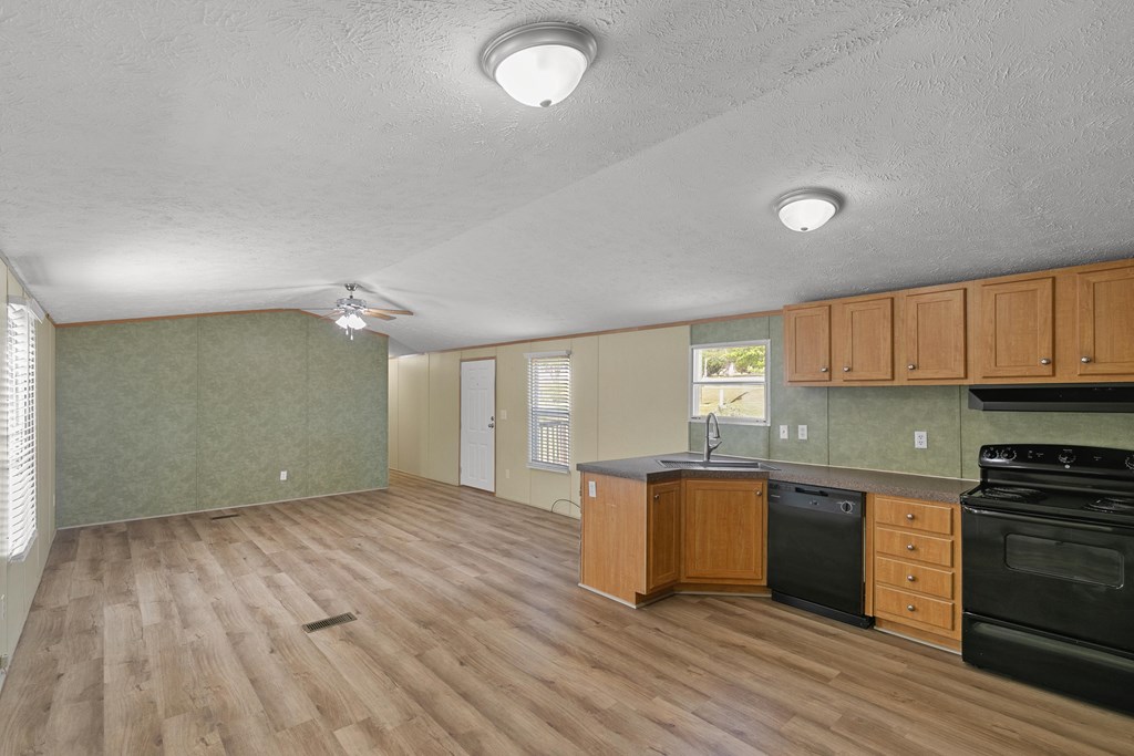 1048 Hubbard Road