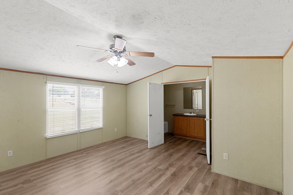 1048 Hubbard Road