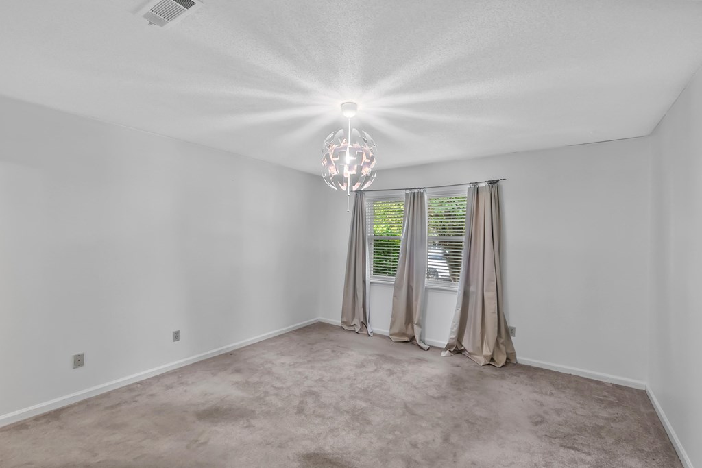 619 Chapelwood Dr
