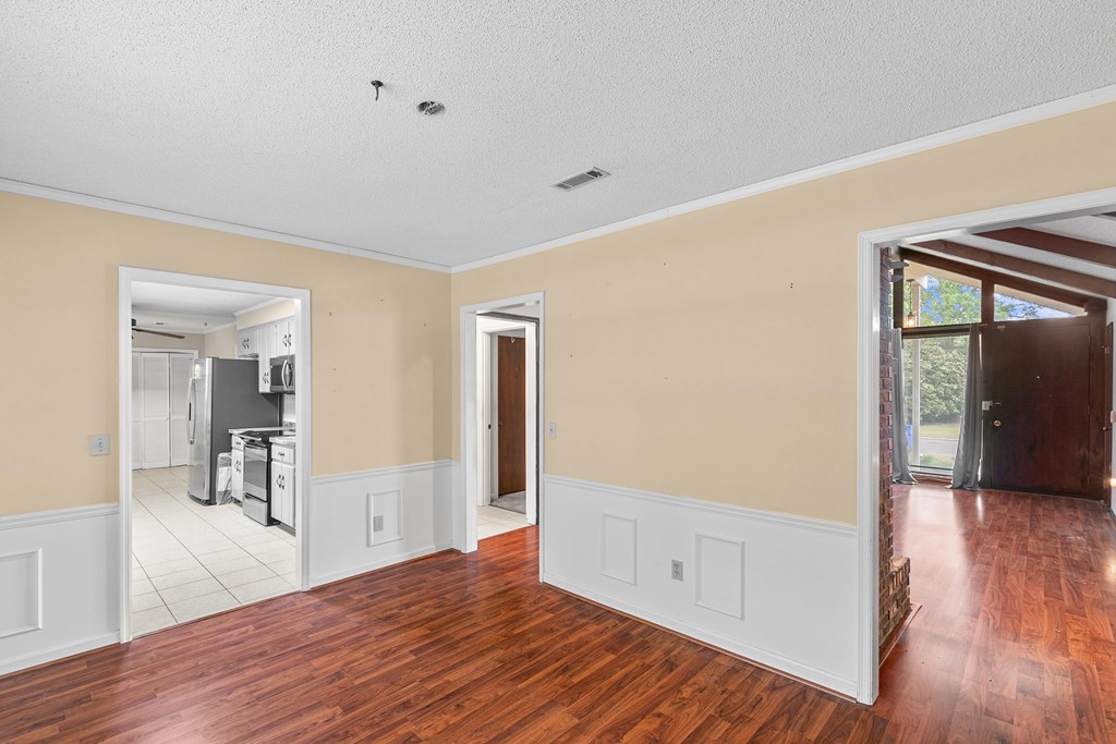 619 Chapelwood Dr
