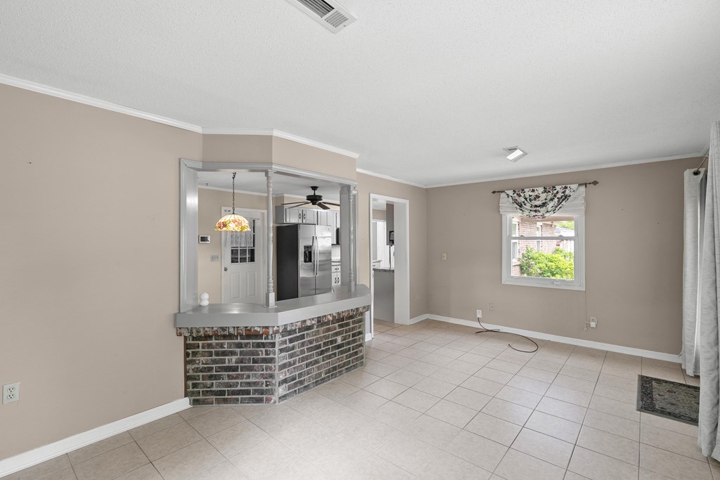 619 Chapelwood Dr