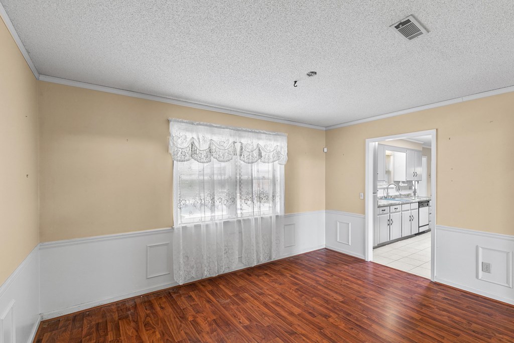 619 Chapelwood Dr