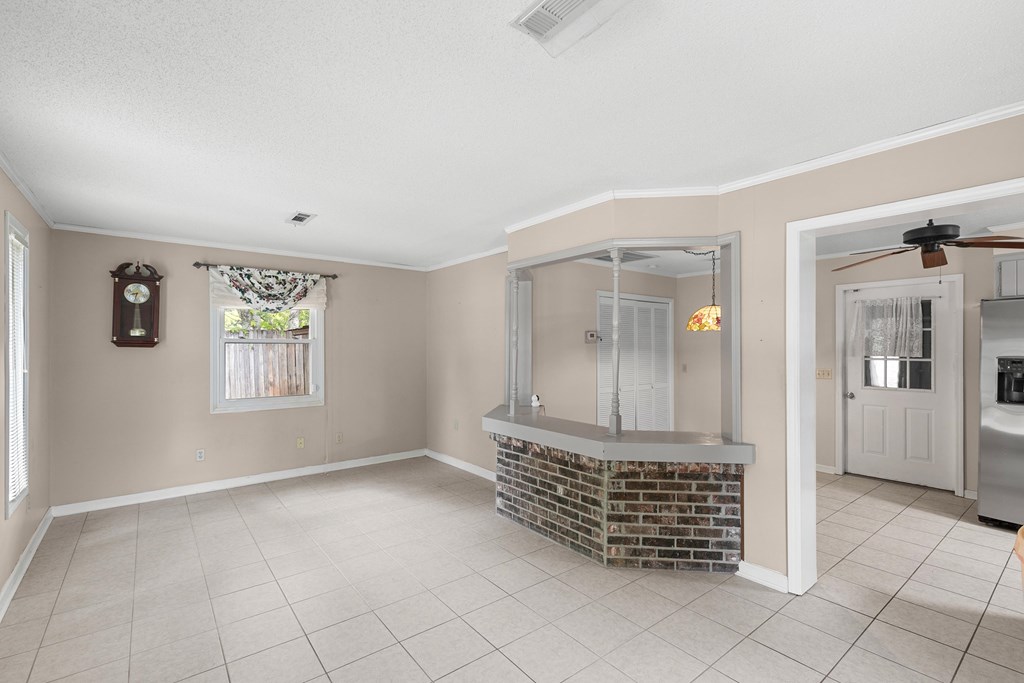619 Chapelwood Dr