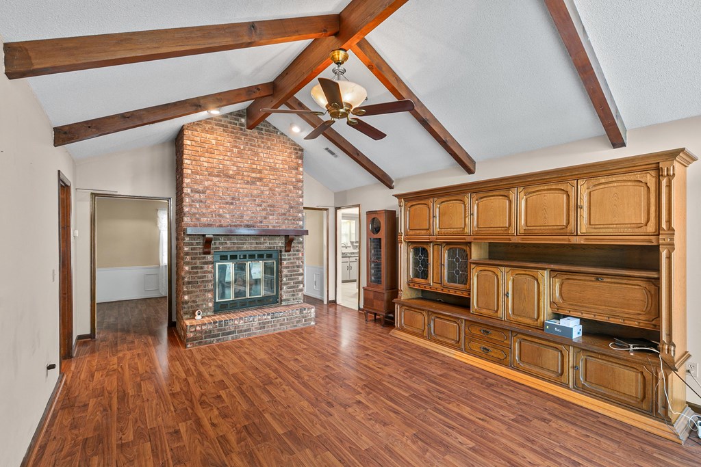 619 Chapelwood Dr