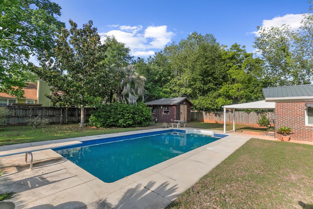 619 Chapelwood Dr
