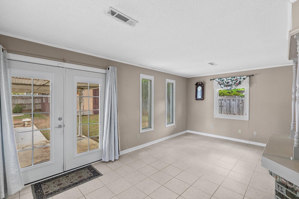 619 Chapelwood Dr