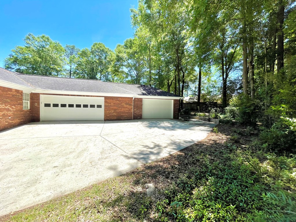 1603 Montcliff Drive