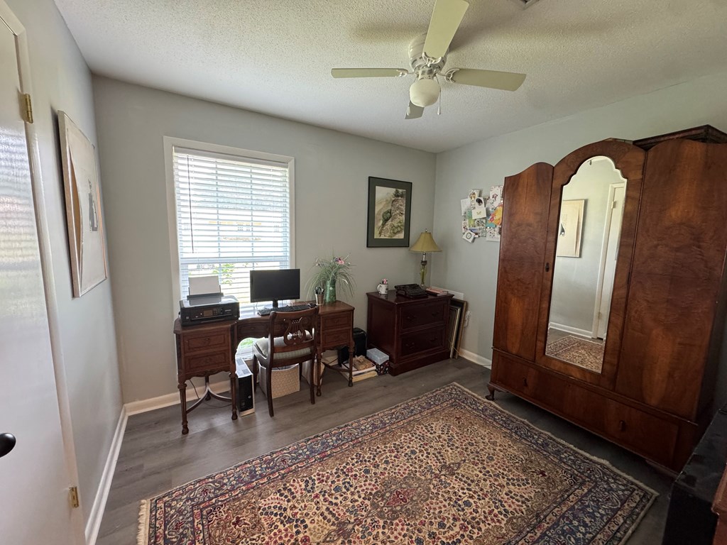 3210 Springdale