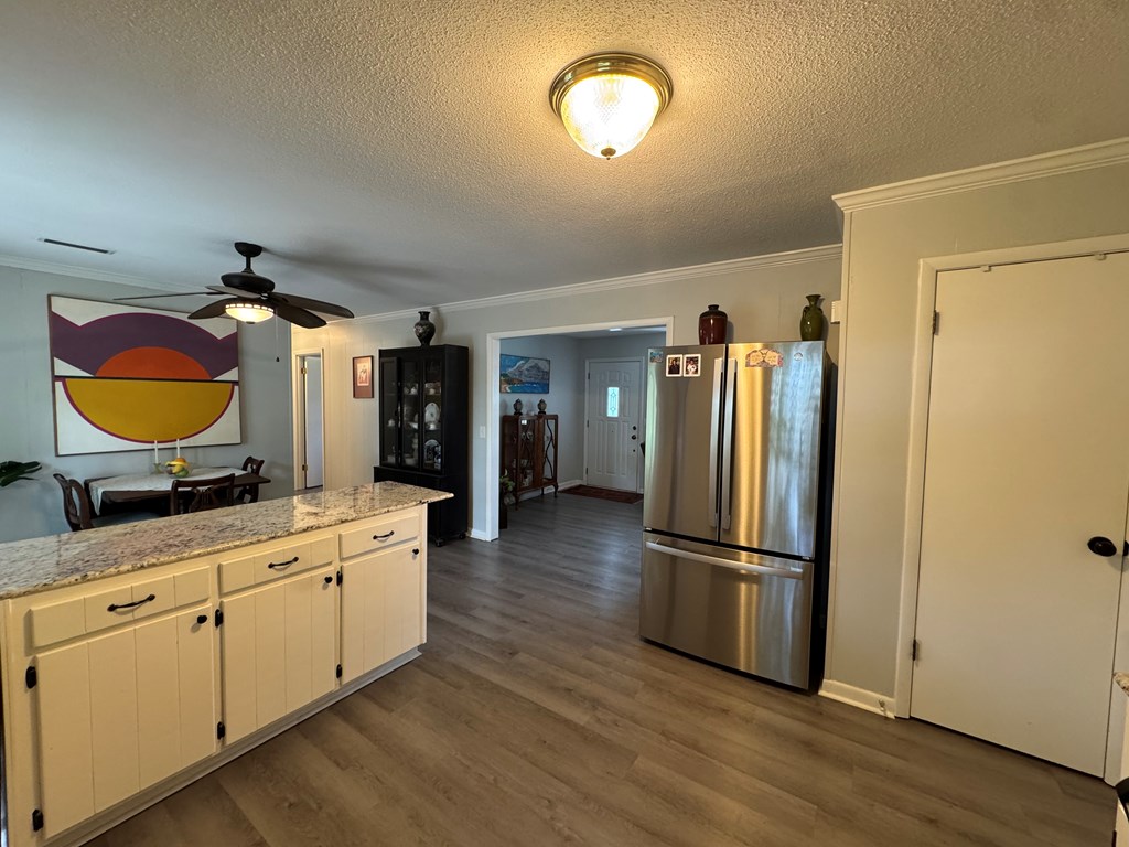 3210 Springdale