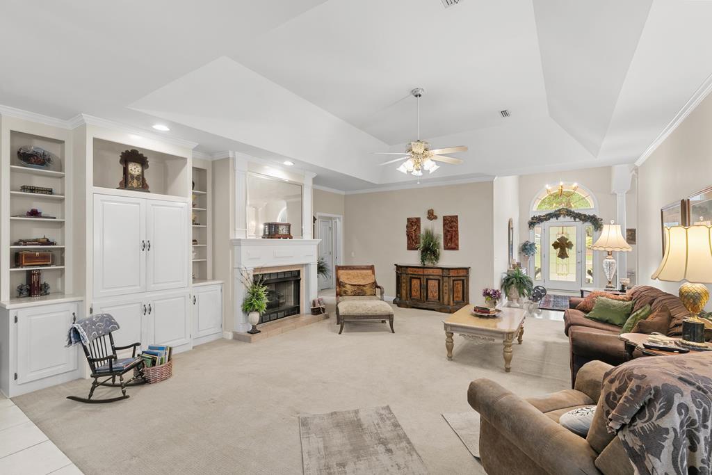 302 Stonegate