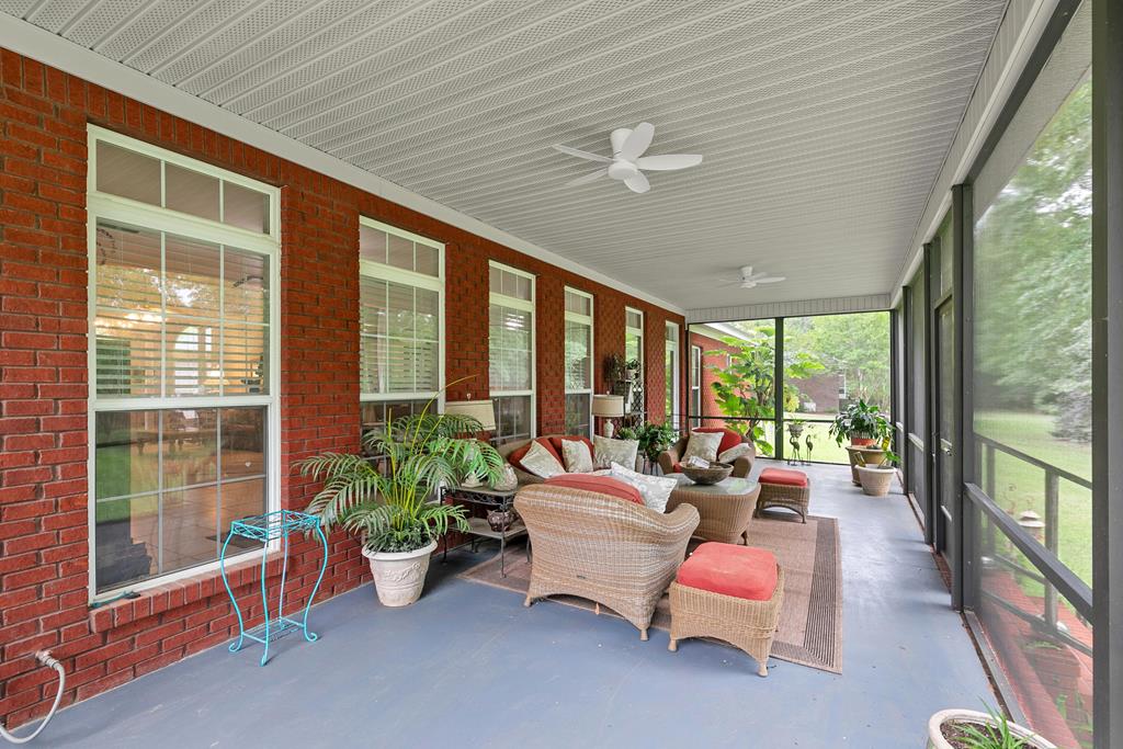 302 Stonegate