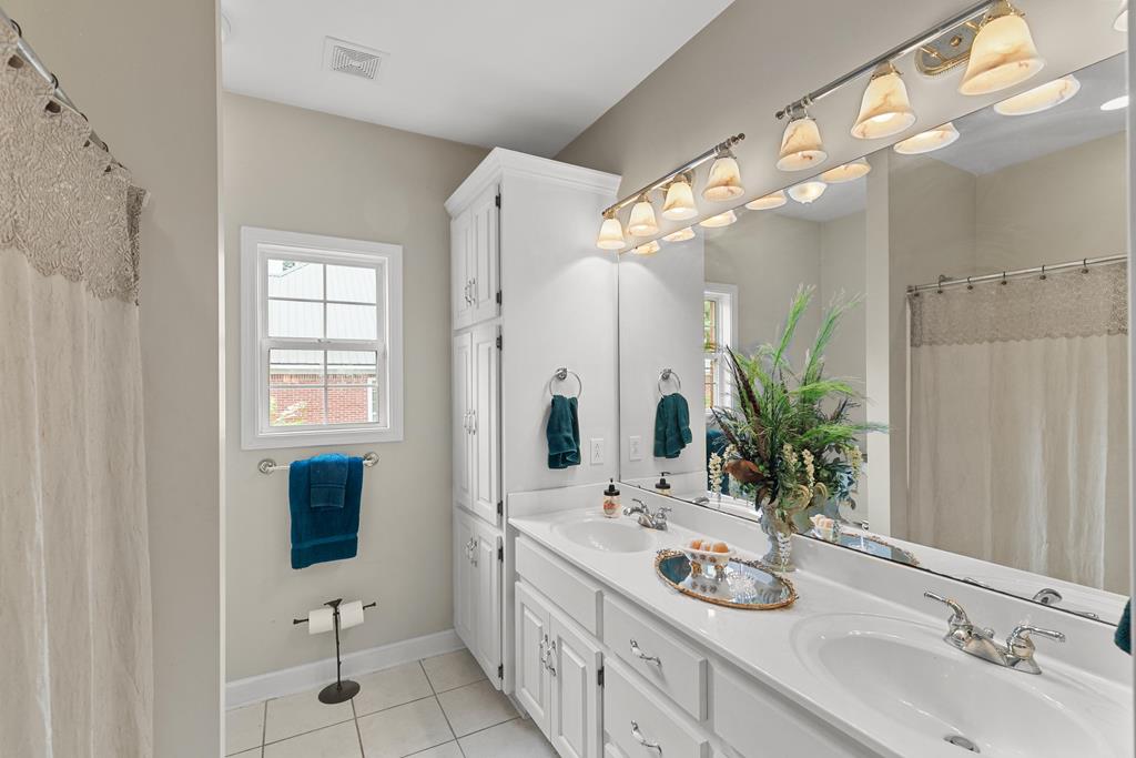 302 Stonegate