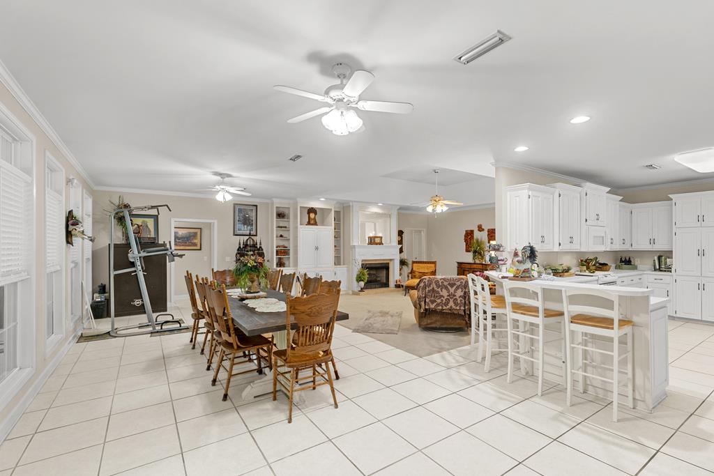 302 Stonegate