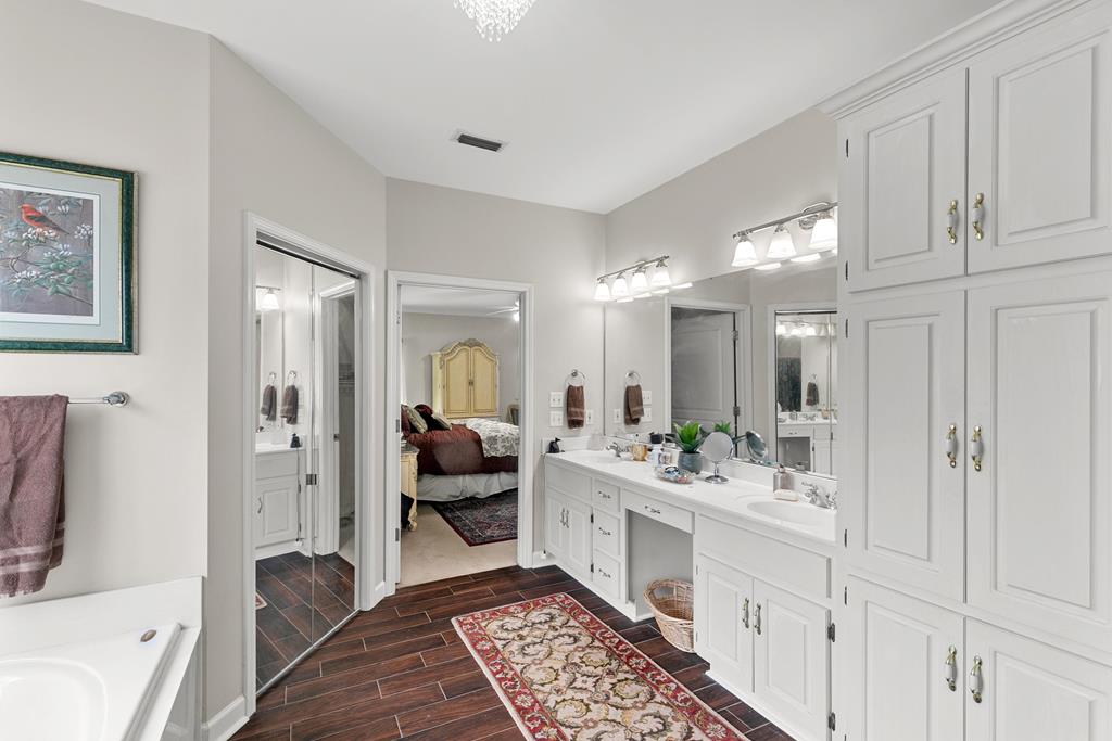 302 Stonegate