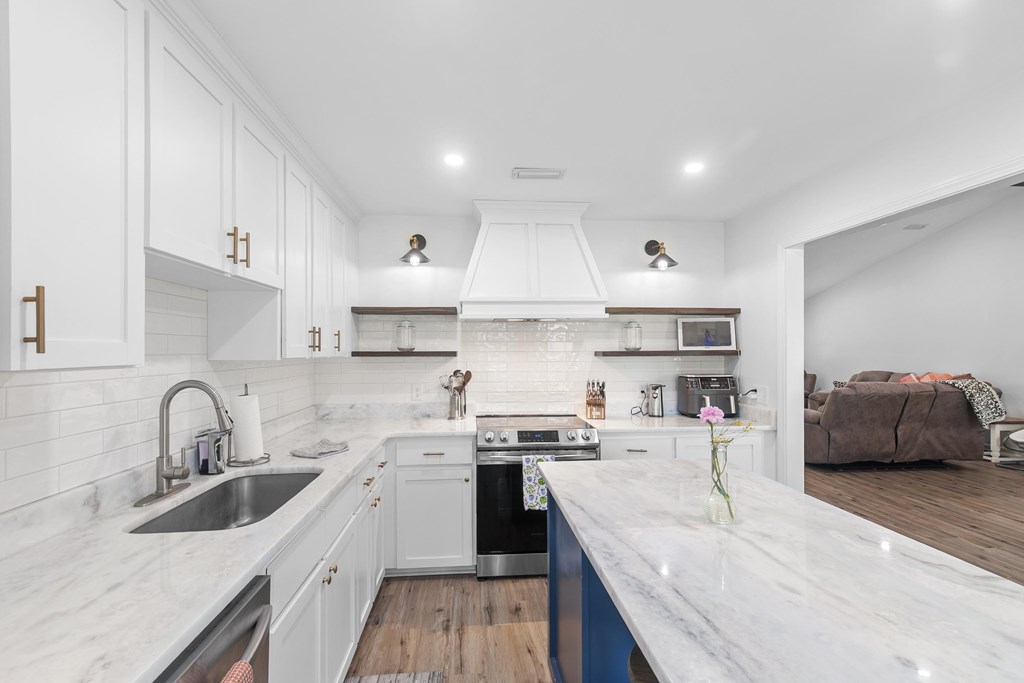 107 Willow Oaks Dr.