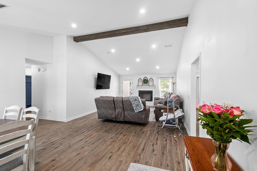 107 Willow Oaks Dr.
