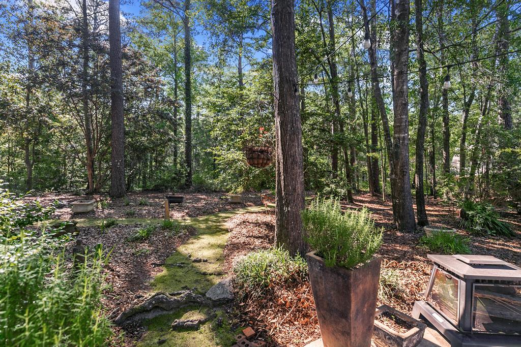 1205 Hillbrook