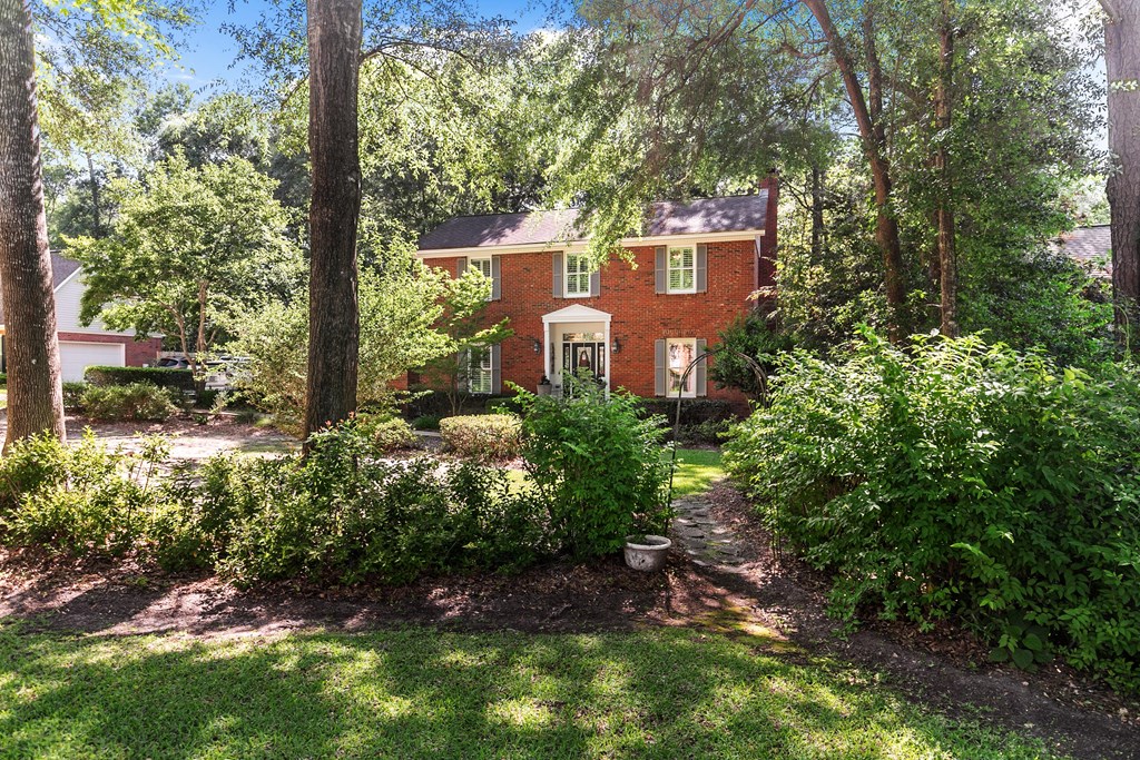 1205 Hillbrook