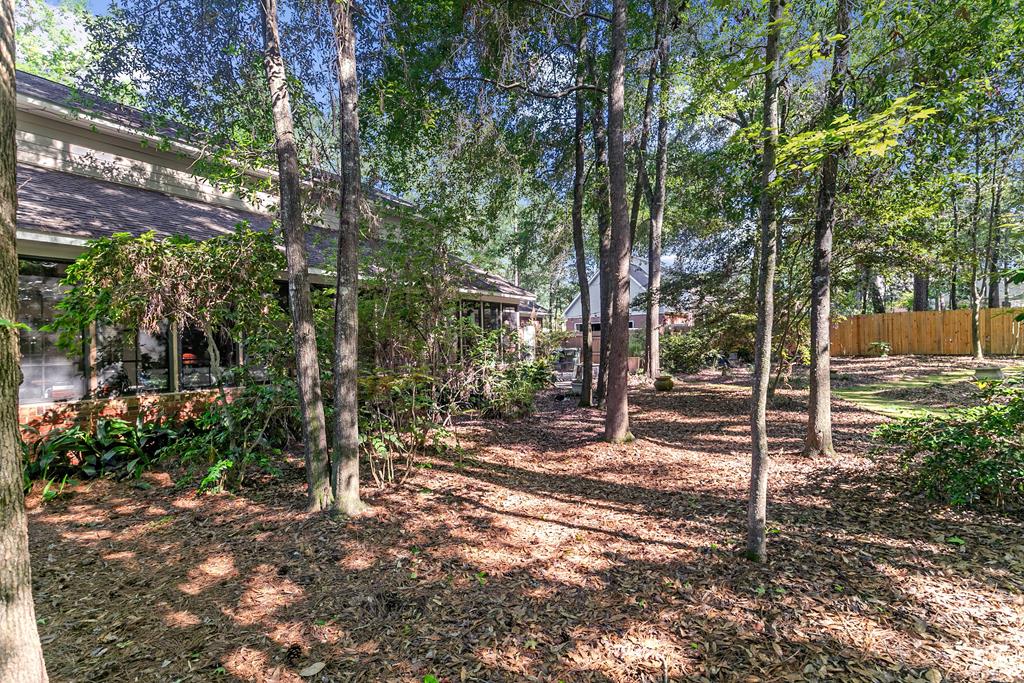 1205 Hillbrook