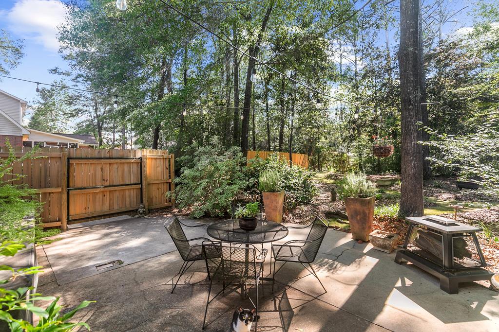 1205 Hillbrook