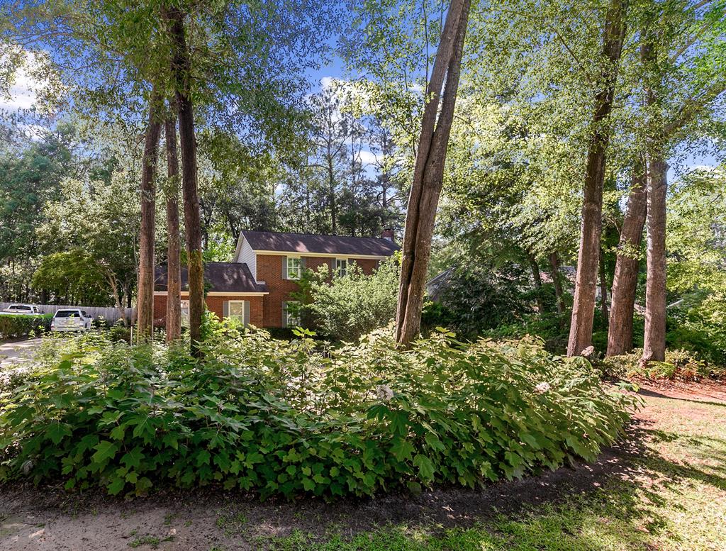 1205 Hillbrook