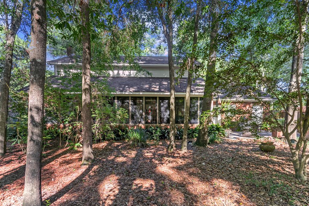 1205 Hillbrook