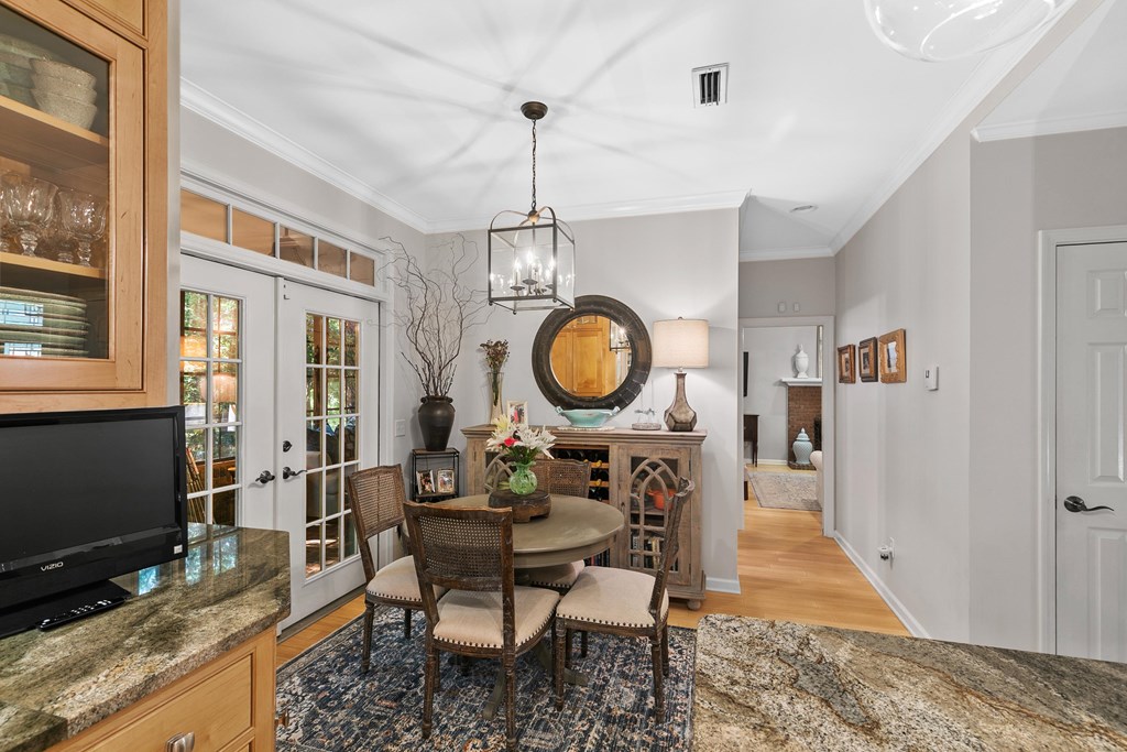 1205 Hillbrook
