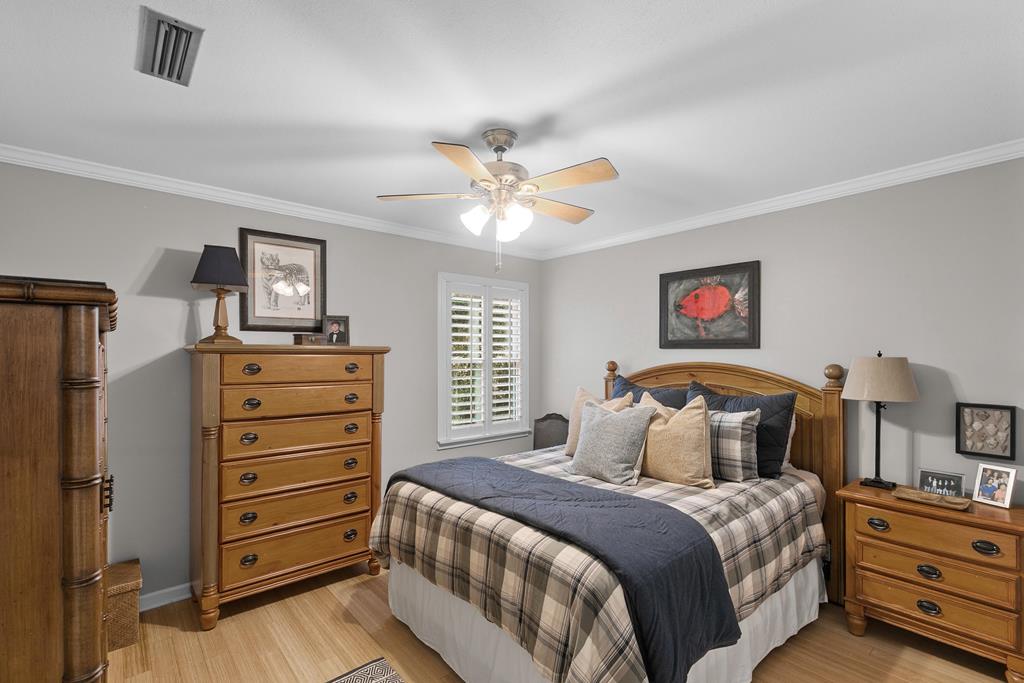 1205 Hillbrook