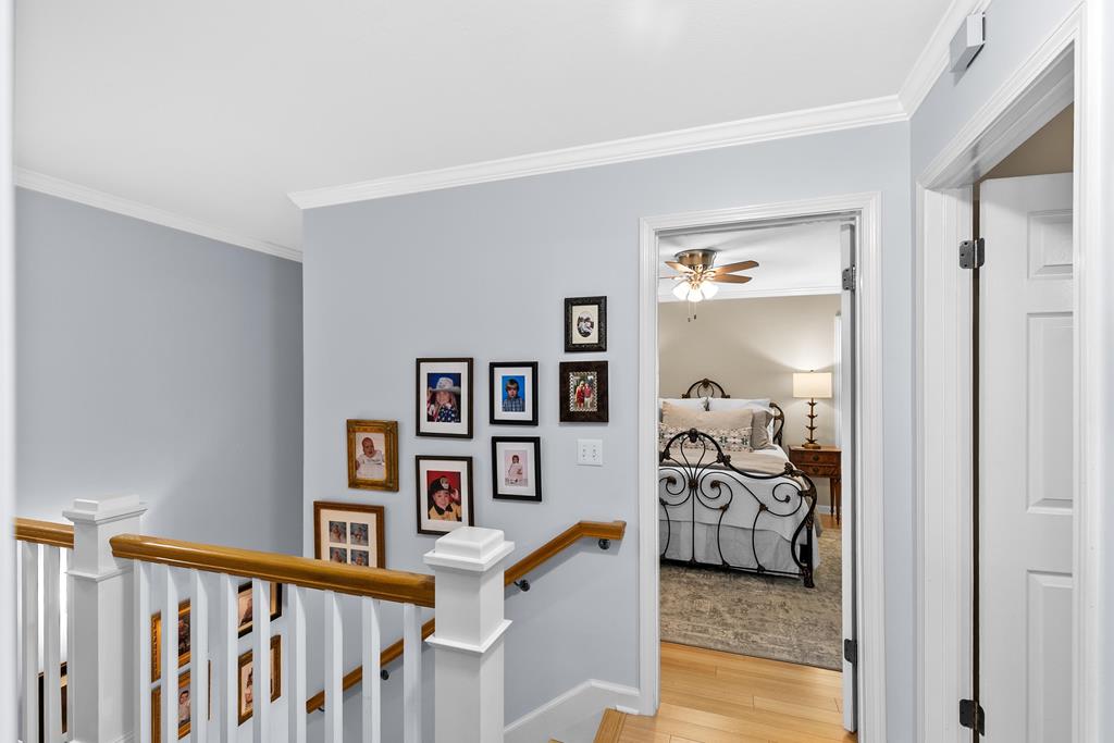 1205 Hillbrook