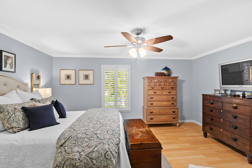 1205 Hillbrook
