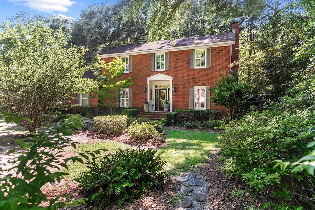 1205 Hillbrook