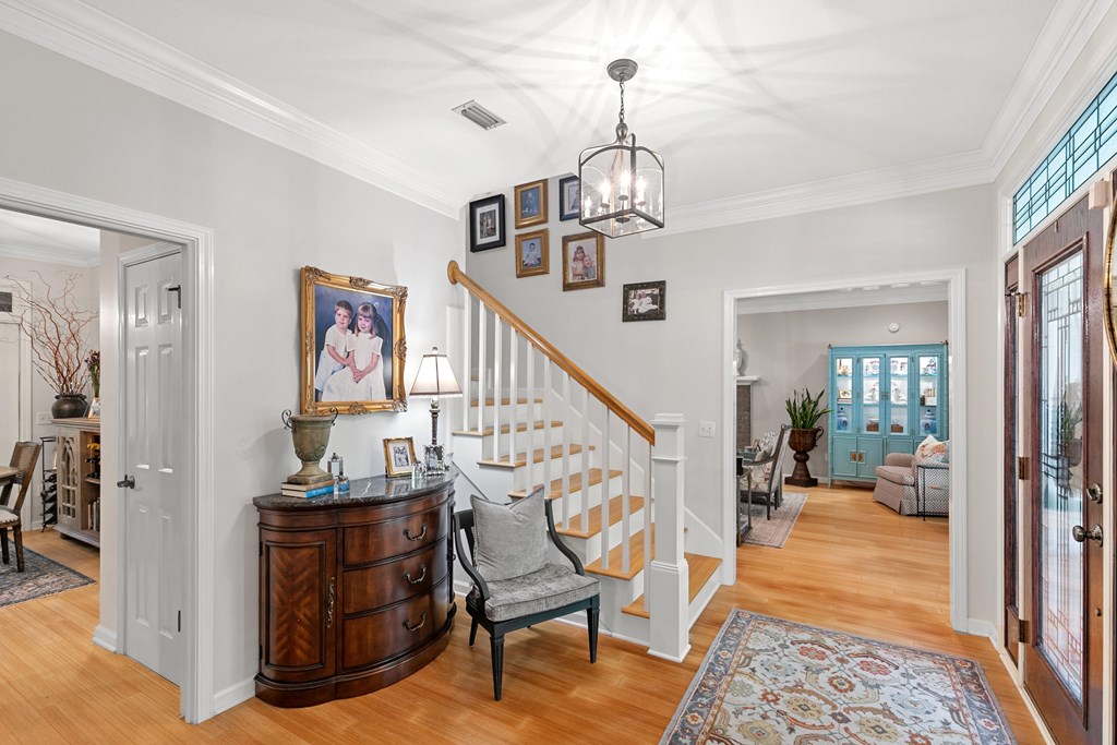 1205 Hillbrook