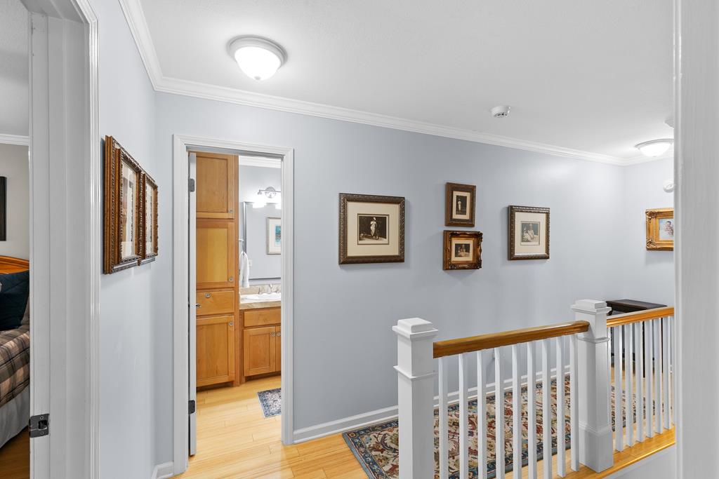 1205 Hillbrook