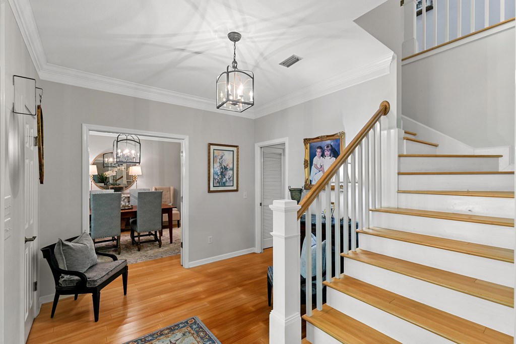 1205 Hillbrook