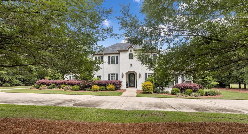 807 Liveoak Trail