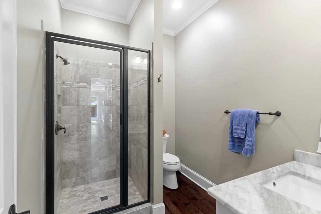 807 Liveoak Trail