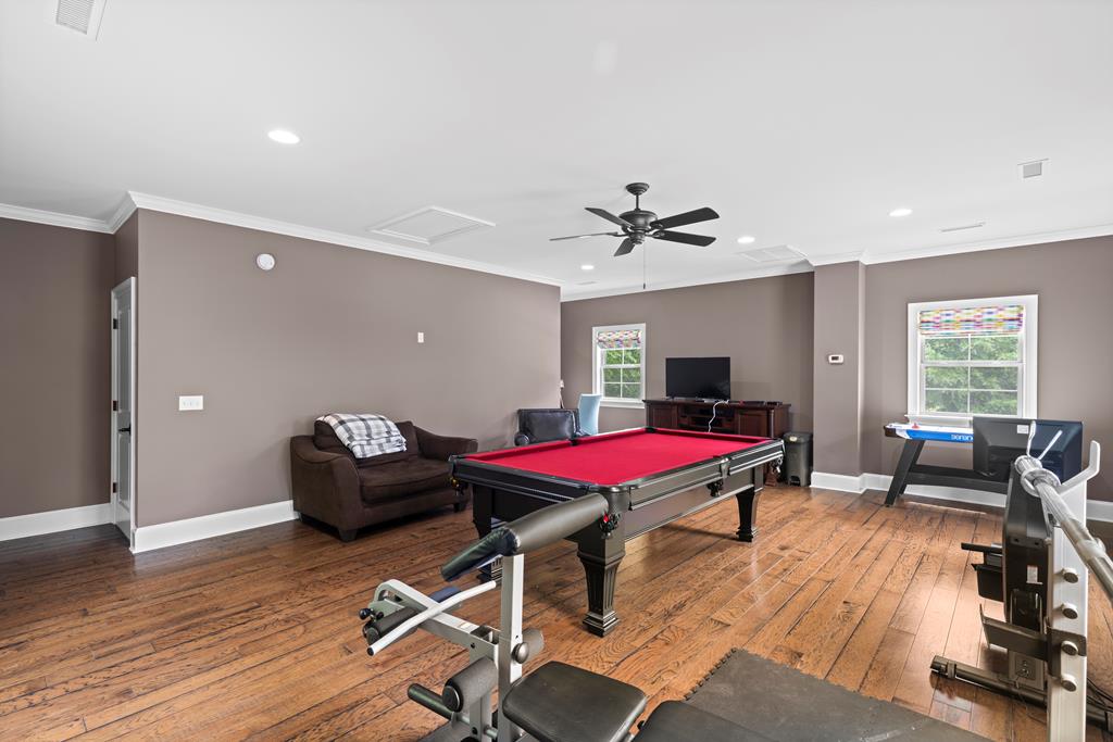 807 Liveoak Trail