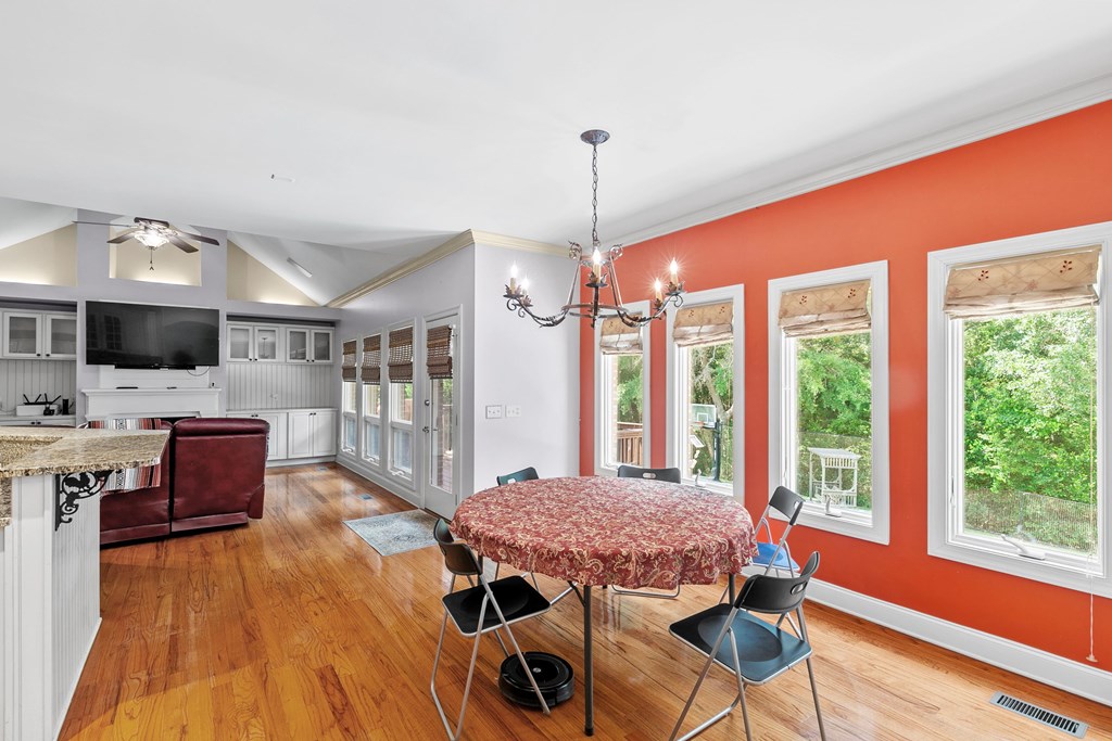 320 Bocage