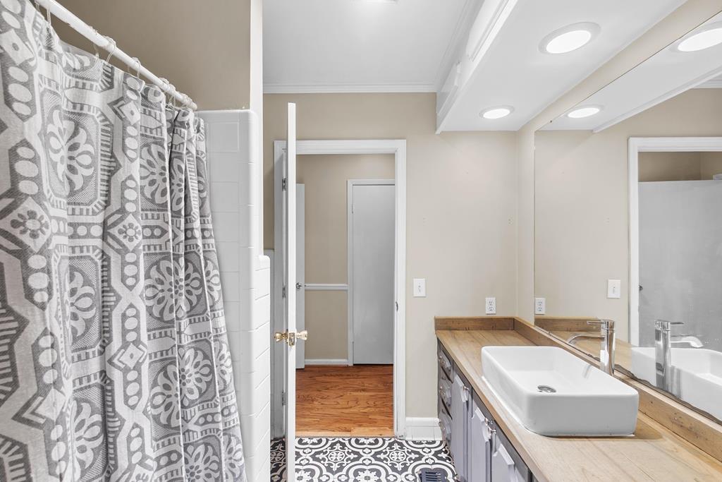 514 S Main