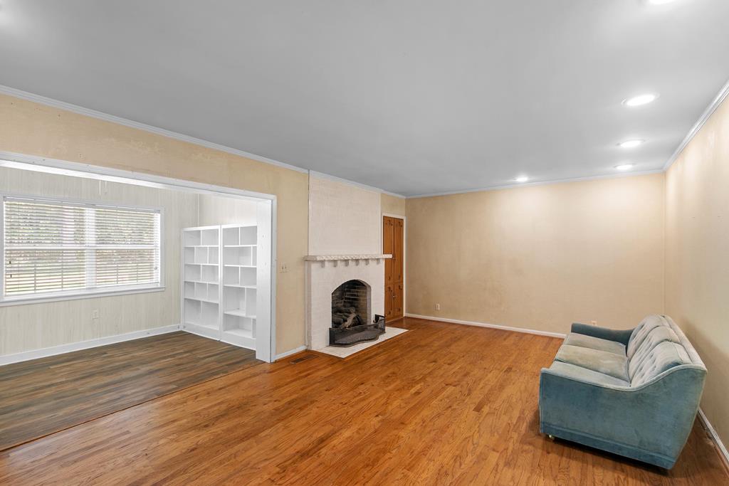 514 S Main