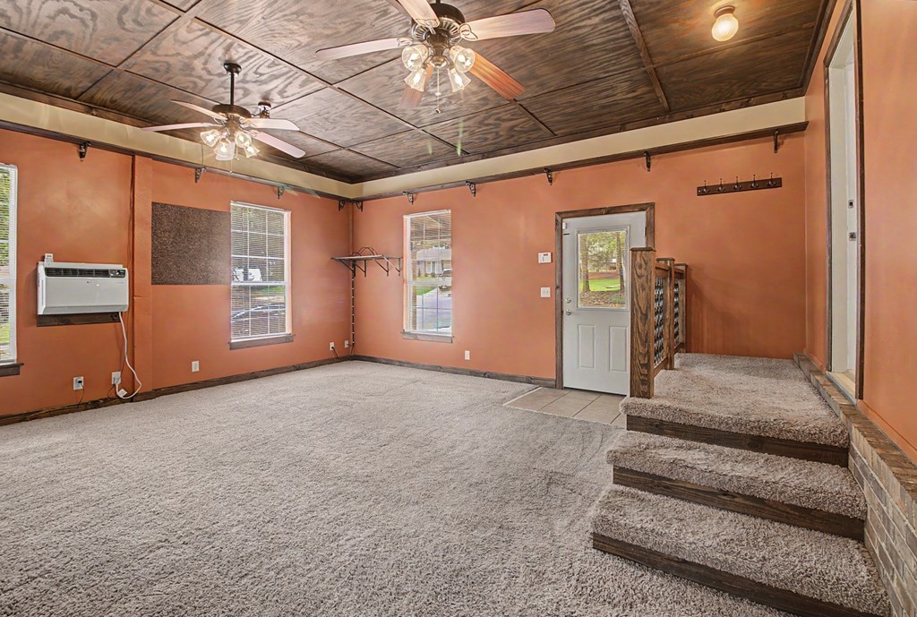 2114 Shadybrook Lane