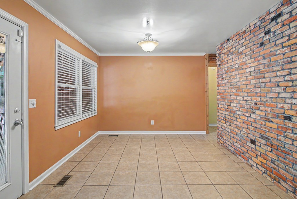 2114 Shadybrook Lane