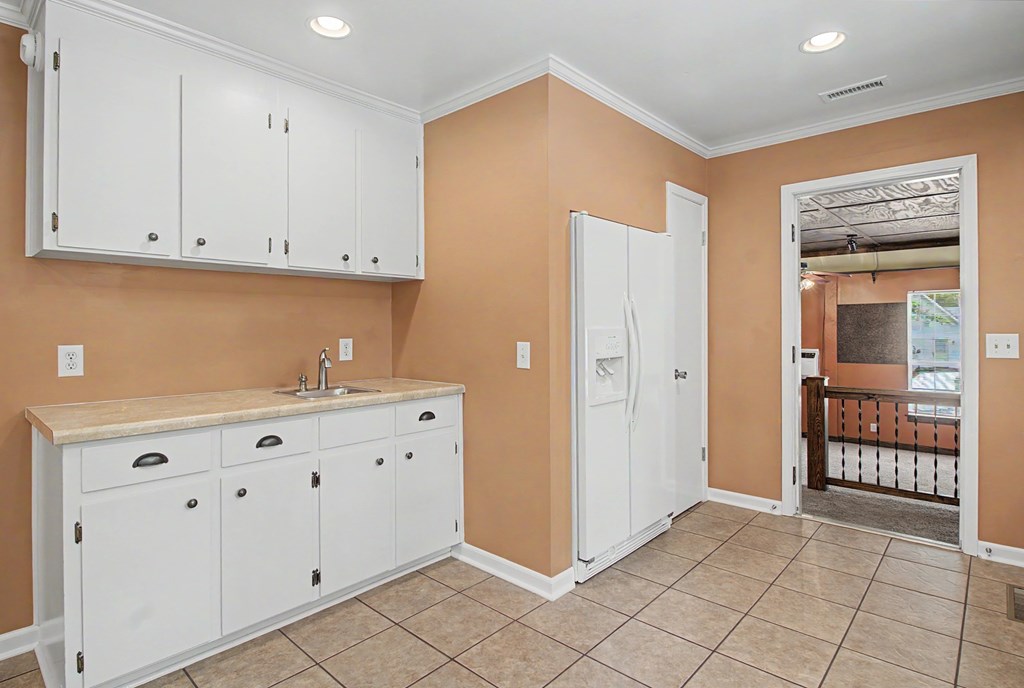 2114 Shadybrook Lane