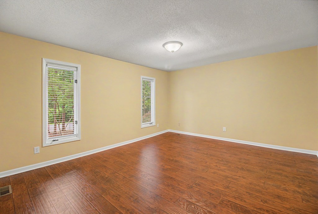 2114 Shadybrook Lane