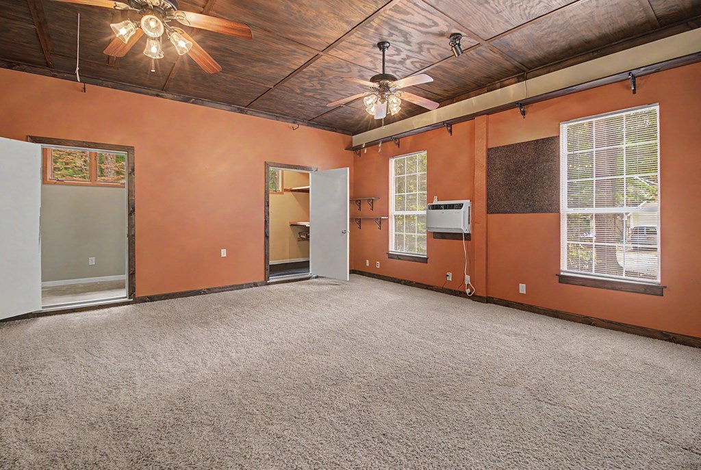 2114 Shadybrook Lane