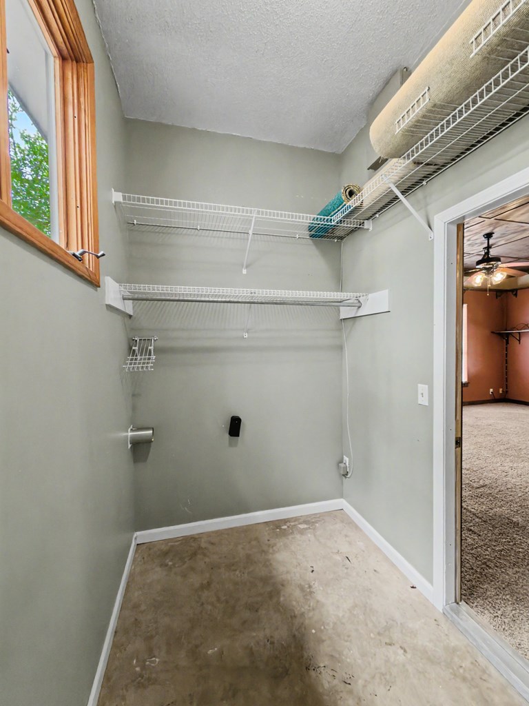 2114 Shadybrook Lane